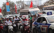 Nhiều tuyến đường cửa ngõ Thủ đô ùn tắc kéo dài sau kỳ nghỉ lễ