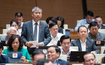 ĐBQH đề nghị giải quyết tình trạng thiếu thuốc, vật tư y tế cục bộ