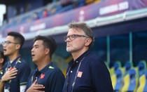HLV Troussier: "Việt Nam gặp Indonesia như Anh gặp Pháp"