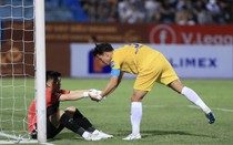 Quế Ngọc Hải cập bến 'đại gia' V.League, nhận 12 tỷ đồng lót tay?