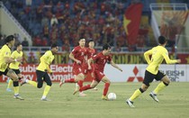 Văn Toàn bị cộng đồng mạng tấn công, sỉ nhục sau khi nhận thẻ đỏ ở trận gặp Malaysia