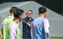 Tuyển Việt Nam tập buổi đầu tiên, cập nhật luật mới tại Asian Cup
