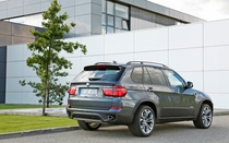 BMW X5, X6 tiếp tục bị triệu hồi do lỗi túi khí an toàn Takata