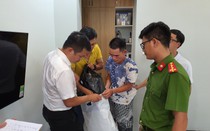 Thừa Thiên-Huế: Bắt kẻ trộm túi đựng tiền tỷ rồi đưa về nhà mẹ ruột cất giấu