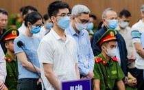 Cựu điều tra viên Hoàng Văn Hưng khóc, kêu oan tại tòa