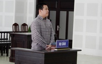 Đâm người sau tai nạn giao thông, tên côn đồ lĩnh án 13 năm tù