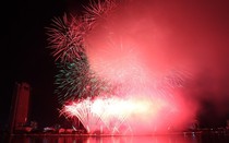 Mãn nhãn "đại tiệc" pháo hoa bên bờ sông Hàn DIFF 2019