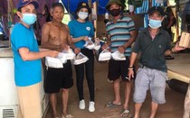 Người lao động mắc kẹt nơi tâm dịch Đà Nẵng khao khát được về nhà