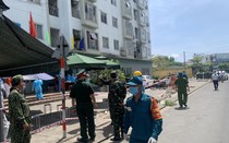 Đà Nẵng phong tỏa, di dời hàng trăm người khỏi chung cư có dịch