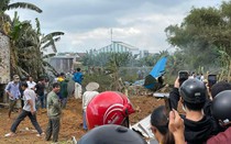 Cận cảnh khu vực máy bay quân sự rơi ở Quảng Nam