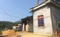 Nữ sinh lớp 8 tố bị thầy giáo hiếp dâm đến mang thai: Lầm lì ít nói và không chịu đi học