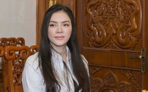 Lý Nhã Kỳ rơi nước mắt nói chuyện về cha, tuổi thơ nghèo đói