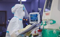Sáng 22/8: Hơn 700 ca COVID-19 điều trị ICU và ECMO; 1.500 thầy, trò trường Cao đẳng Y tế Bạch Mai vào TPHCM chống dịch