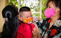 Nổi sóng mạng: Muôn vàn biểu cảm của những em bé ngày đầu đến trường