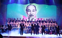 600 đại biểu, văn nghệ sĩ dự 'Hội nghị Diên Hồng' của ngành văn hóa