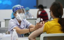 Bộ Y tế đề nghị khẩn trương triển khai tiêm vắc-xin phòng Covid-19 mũi 3