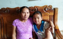 Sinh con gái một bề: Biết hài lòng để có hạnh phúc trọn vẹn