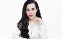Nữ MC có vòng 1 gợi cảm và nguyên tắc “đẹp đủ không đẹp lố”