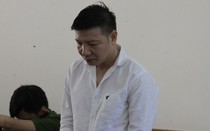 Đâm chết bạn vì bị chụp hình đi "bia ôm" gửi cho vợ, thanh niên lĩnh 14 năm tù