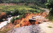 Quảng Nam: Sạt lở núi khiến hơn 2.800 người dân Trà Leng bị cô lập