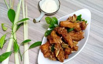 Món ngon cuối tuần: Gà chiên chanh sả giòn rụm, thơm lừng