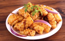 Món ngon cuối tuần: Cách làm mực xào sa tế cay thơm, đậm vị