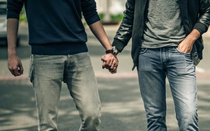 Bác sĩ trả lời: Dùng miệng giúp bạn tình lên đỉnh, có sao không?