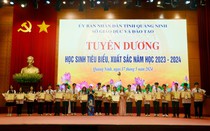 Quảng Ninh: Biểu dương, khen thưởng 212 học sinh tiêu biểu, xuất sắc