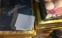 Thị trường đồ mã phục vụ rằm tháng 7: Đốt cả bikini, giày cao gót cho người đã khuất