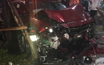 Ô tô “điên” lao vào quán nhậu tông cô gái trẻ chết tại chỗ