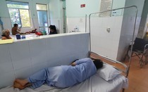 Quảng Bình: Truy tìm đôi nam nữ lạ mặt xông vào phòng làm việc hành hung thủ quỹ