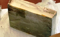 Bắt đối tượng lợi dụng lúc công an giúp dân chống lũ để buôn ma túy