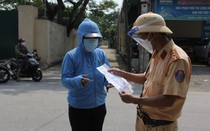 Nghệ An: Nhiều người phải “quay đầu xe” vì thiếu giấy tờ khi vào Tp.Vinh