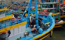 131 tàu cá Bình Thuận mắc kẹt ở quần đảo Trường Sa kêu cứu vì thiếu lương thực, nước uống