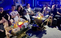 Đà Nẵng: Phát hiện nhiều thanh thiếu niên nước ngoài “bay lắc” trong quán karaoke