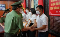 Đà Nẵng khen thưởng tập thể, cá nhân có thành tích trong việc cung ứng hàng hoá