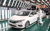 Giảm lệ phí trước bạ: Người mua hưởng lợi, kỳ vọng thị trường ô tô cuối năm sẽ bùng nổ