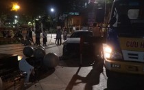 Điều tra nguyên nhân ô tô húc 2 người rồi lao vào toà nhà hành chính Đà Nẵng