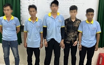 5 đối tượng làm cùng công ty rủ nhau trộm cắp tài sản thì bị bắt