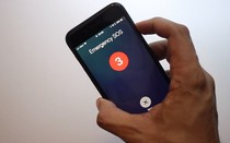 Thêm và loại bỏ số liên lạc khỏi Emergency SOS trên iPhone