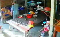 Tạm giữ cặp vợ chồng bạo hành mẹ già 88 tuổi ở Tiền Giang