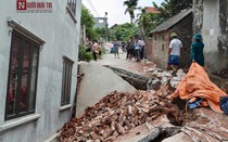 Hà Nội: "Hố tử thần" nuốt gọn nhà dân
