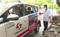 Taxi Vinasun khốn khó