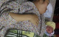 Hơn 60 phút nghẹt thở cấp cứu bệnh nhân bị vỡ tử cung