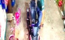 Lộ diện tên trộm xe máy đâm bác sĩ nha khoa tử vong