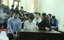 Vụ cháy quán karaoke khiến 13 người chết: Phiên tòa chật cứng người đến dự