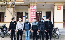 Hà Tĩnh: Khởi tố nhóm đối tượng rủ nhau lên núi đánh bạc