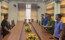 Hà Tĩnh: Bắt gã đàn ông “nổ” quen biết cán bộ để lừa đảo người mua đất