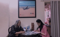 Nhà báo “sang ngang”