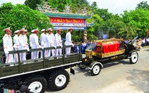 Cố Thủ tướng Phan Văn Khải về với đất mẹ trong niềm tiếc thương vô hạn